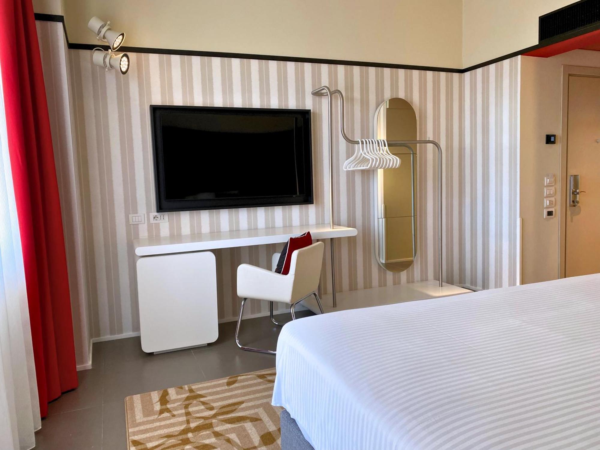 Hotel Indigo Florence By Ihg Exterior photo